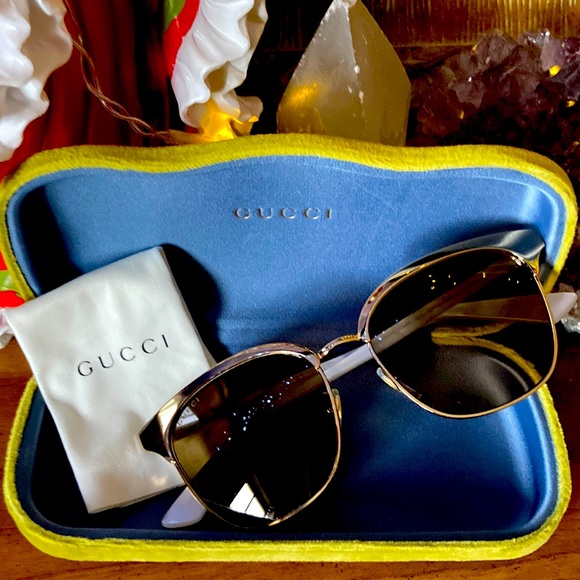 👑Gucci Gold Mother of Pearl Sunglasses👑